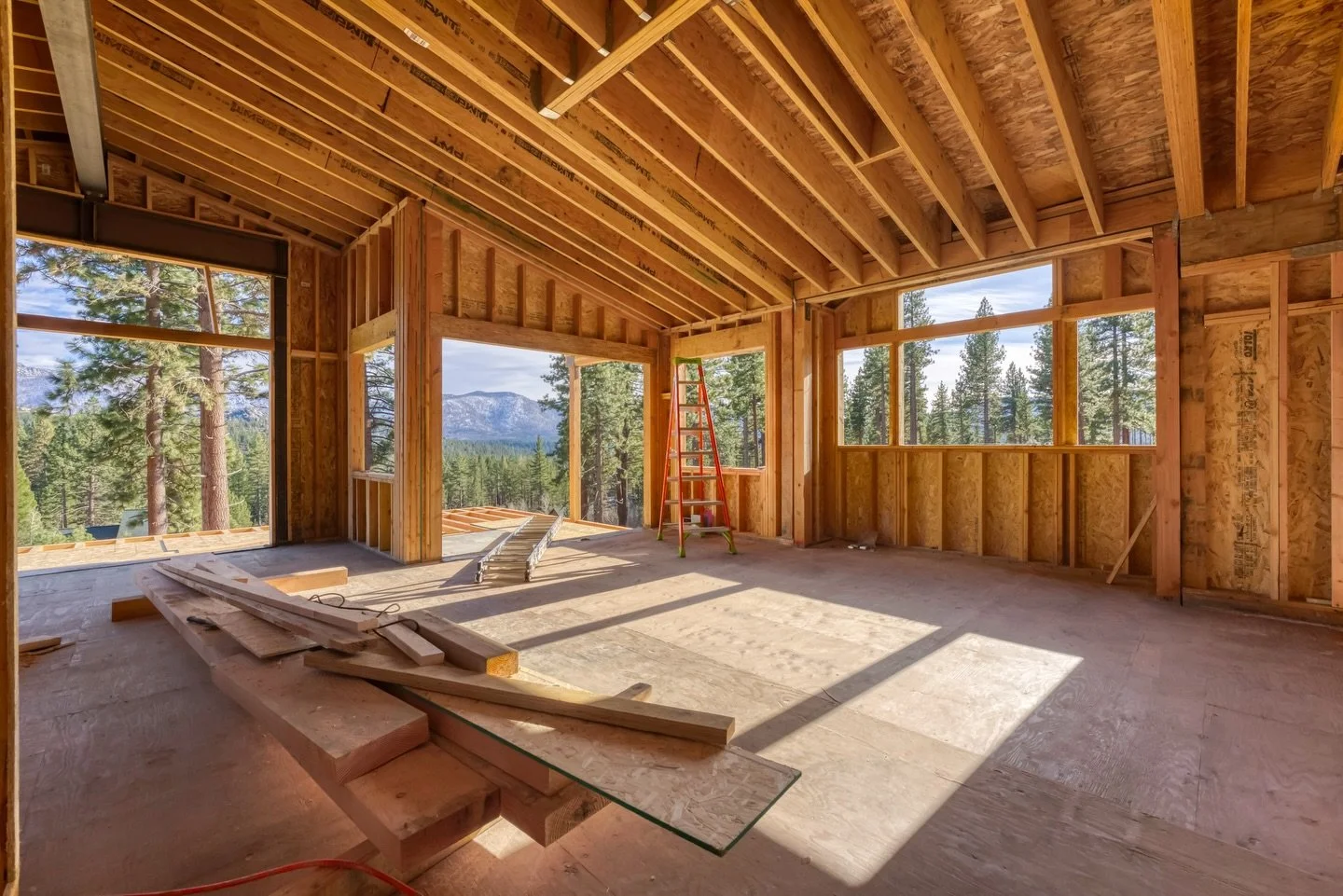 Innovative craftsmanship meets The Great Outdoors! ⚒️🌲

Last month, Mike went out to South Lake Tahoe to snap some photos of this brilliant build-in-progress by BRE Builders, and we finally get to share a few! Even in the early stages, we can tell t
