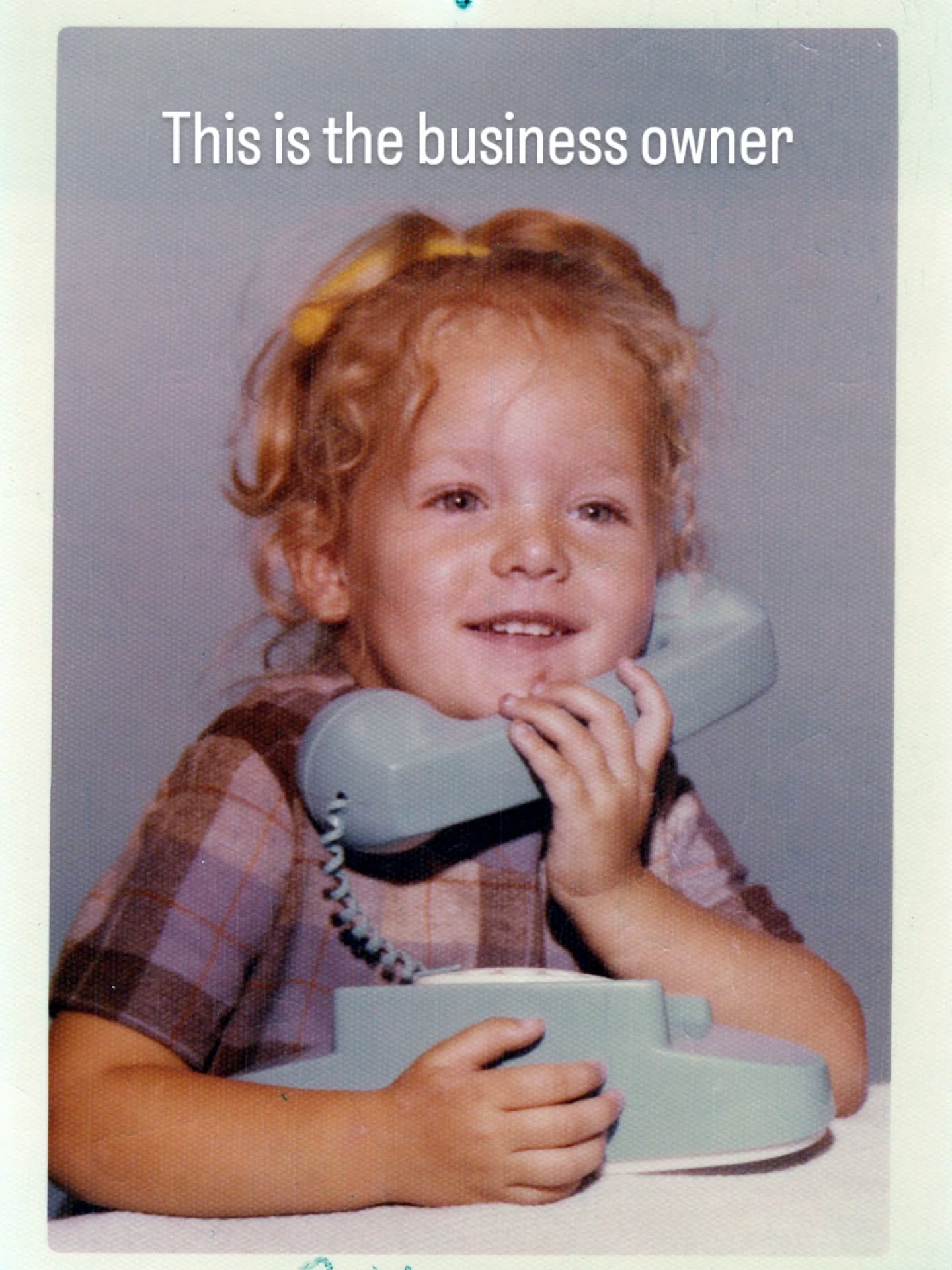 Loving this trend so much 😂  talk about a true team of professionals! 

#aliriveraphotography #homesofnevada #renonvrealestate #renotahoerealestate #northernnevadarealestate