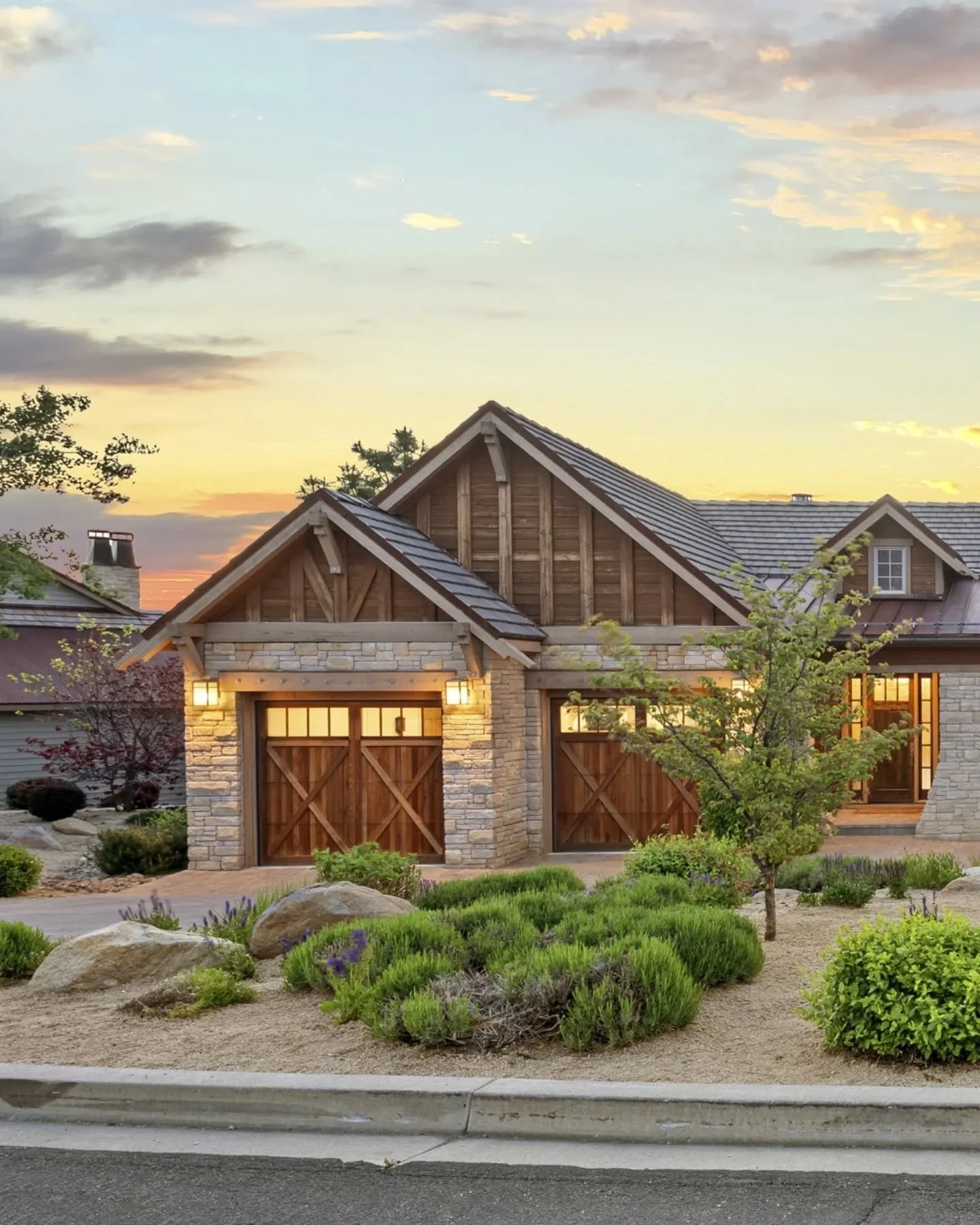 Dawn at the magnificent Montreux ✨

This delightful chalet just hit the market (and probably has the greatest housing description of all time), so it's the perfect candidate for #marketmoversmonday. 

🏡 5700 Nordend Way, offered at $2,875,000 by Rob