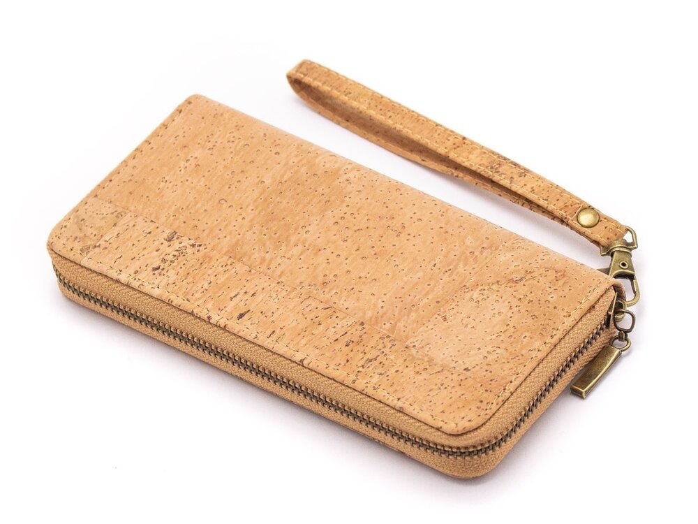 Cork Fabric-Add some gorgeous Natural w/Gold Fleck Create a new wallet soon.