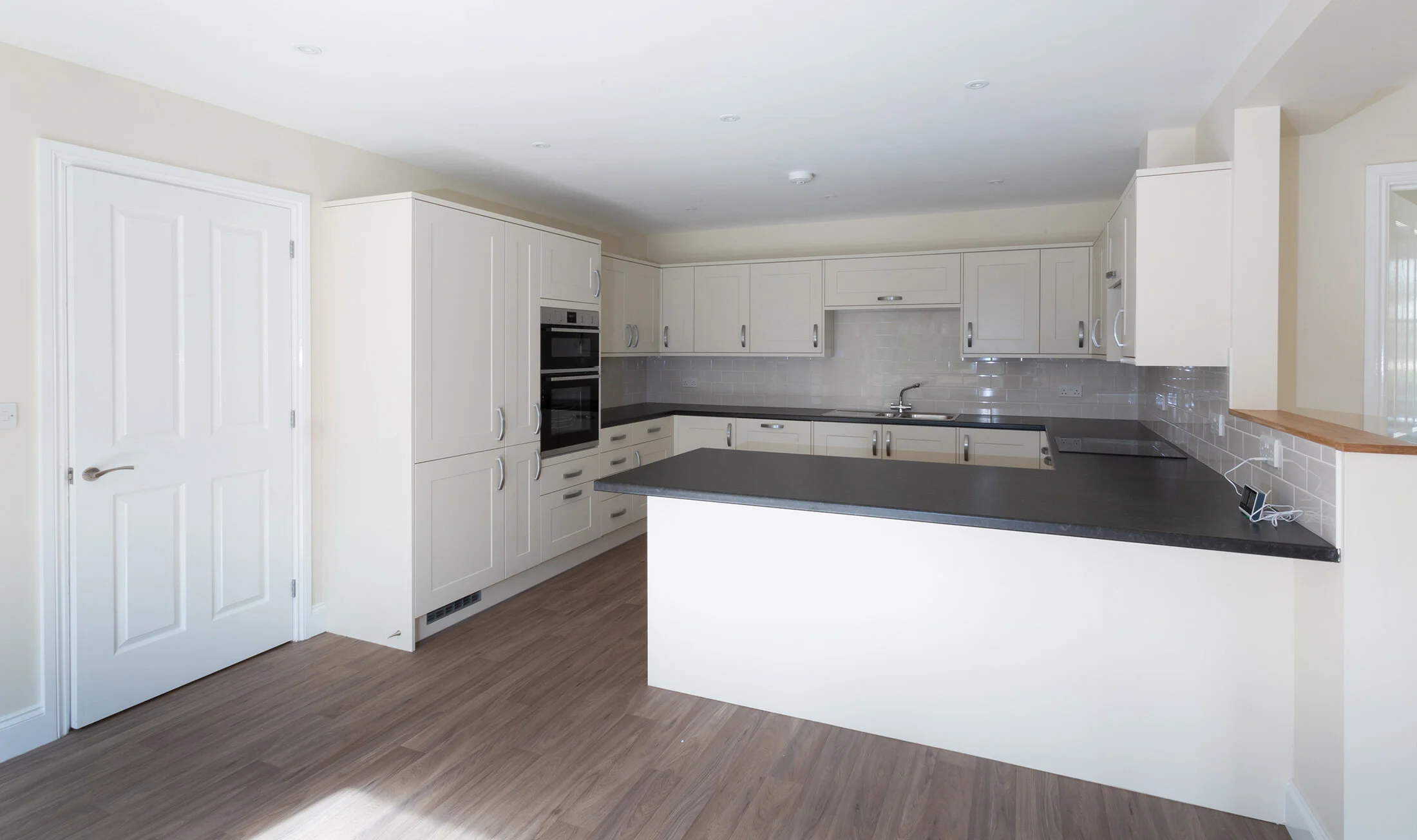 kitchen-1.jpg