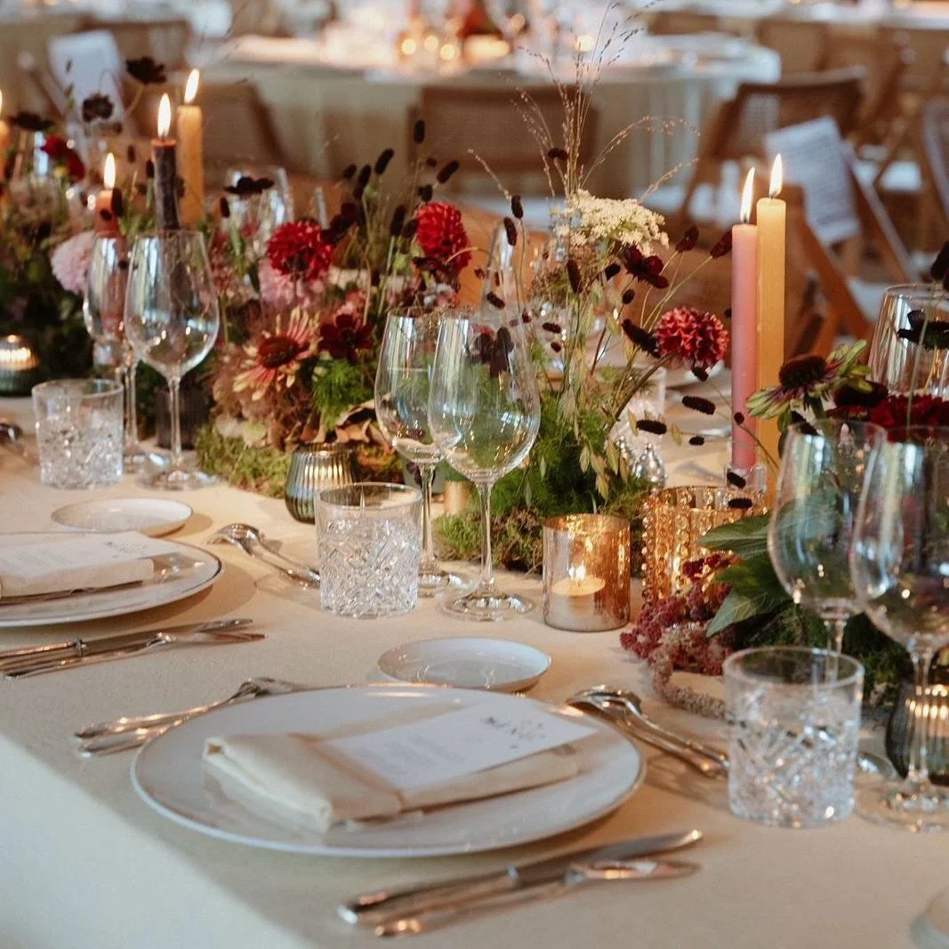 &bull; Rose &amp; Eric&rsquo;s wedding table setting was simply stunning! I love receiving photos of how the stationery and illustrations, inspired by elements that define them, were woven into the special moments of their day @rosebosteels @thefrien