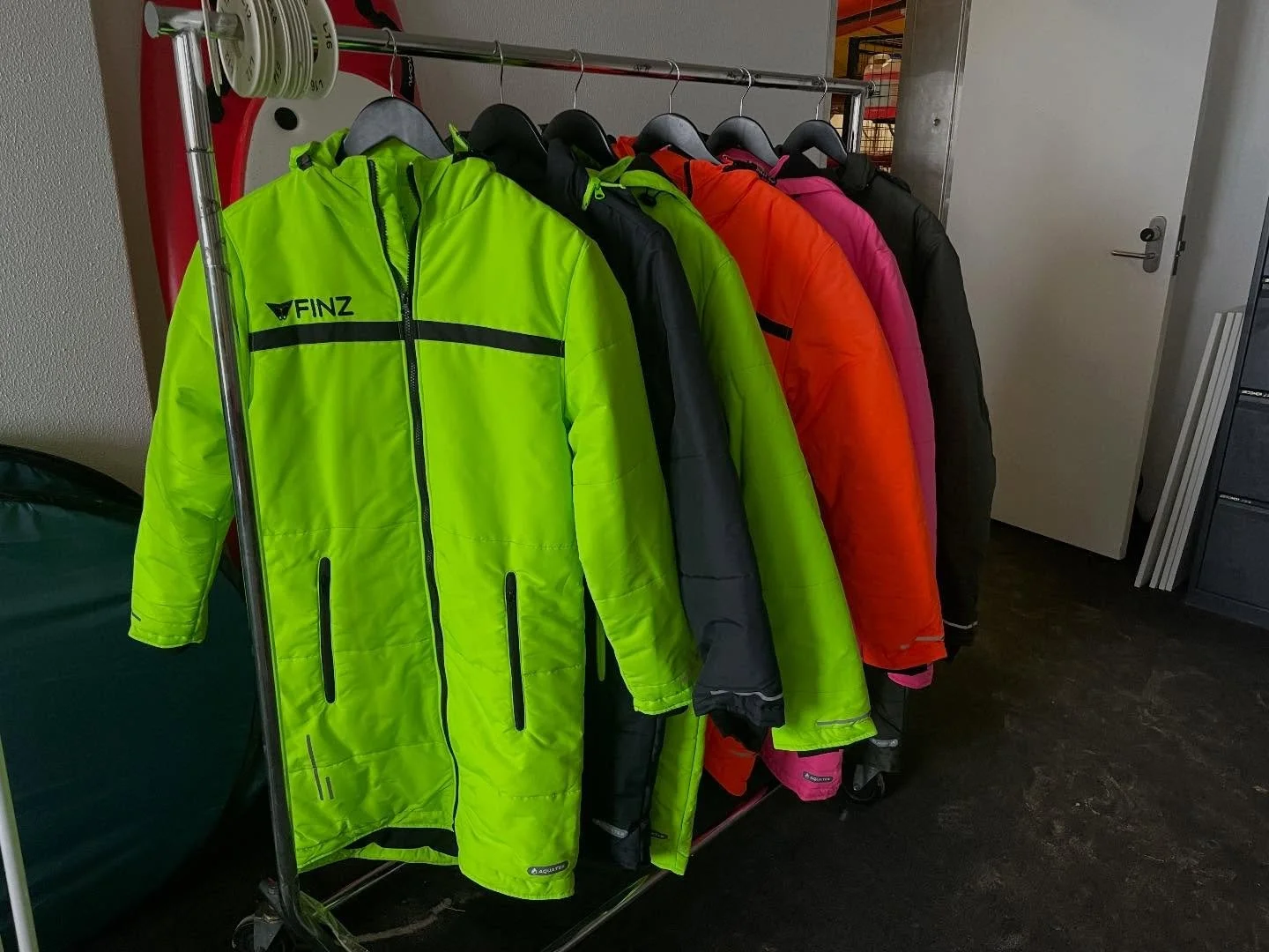 🛍️ *Bulli SLSC Uniform Shop Open TODAY!*🛍️
Plenty of Bulli SLSC merchandise available &ndash; adult &amp; kids sizes!

From 9am through to early afternoon, upstairs in the bar/function room.

Bulli SLSC Gear Available:
&bull; Jumpers
&bull; T-shirt