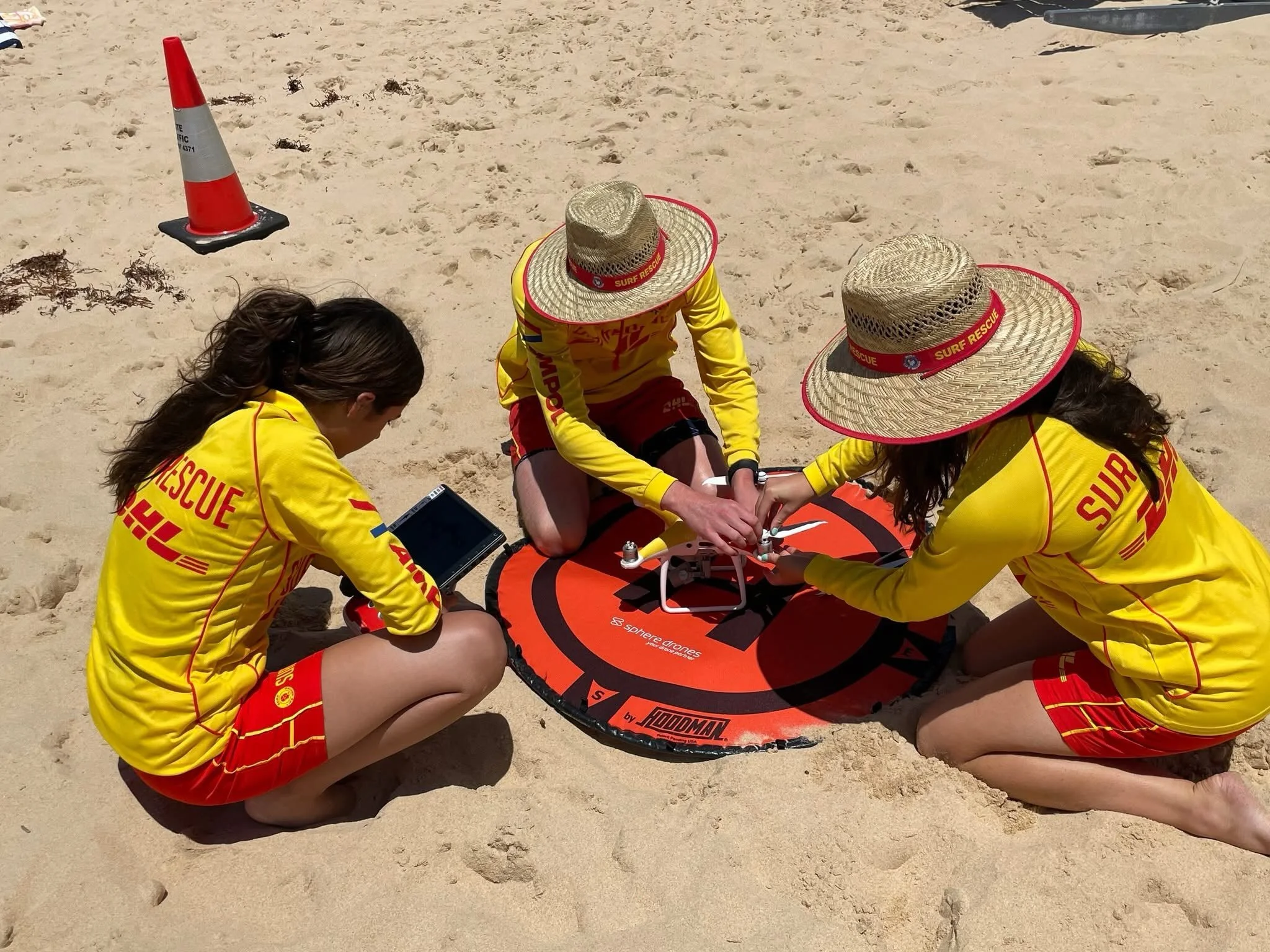 LIFESAVING // PATROLS THIS SUNDAY 9AM TO 5PM

On Sunday, 11 October the following patrol teams are rostered:

&bull;	Team 4 (Tim Artlett Captain) from 8:45am to 1:00pm

&bull;	Team 7 (Shawn van Duin Captain) from 12:45pm to 5pm

Please ensure you hav