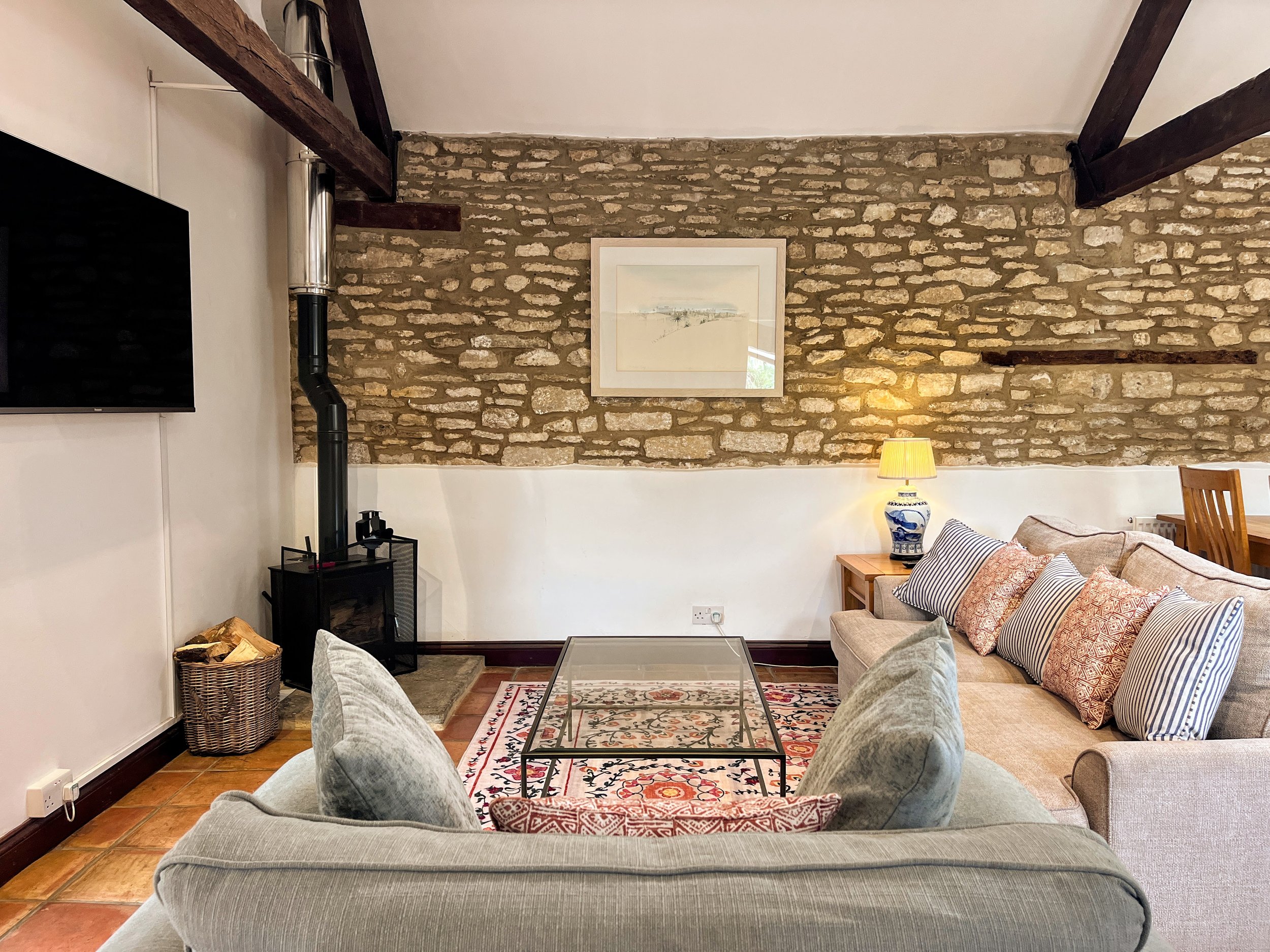 2.2 Living Room.jpg