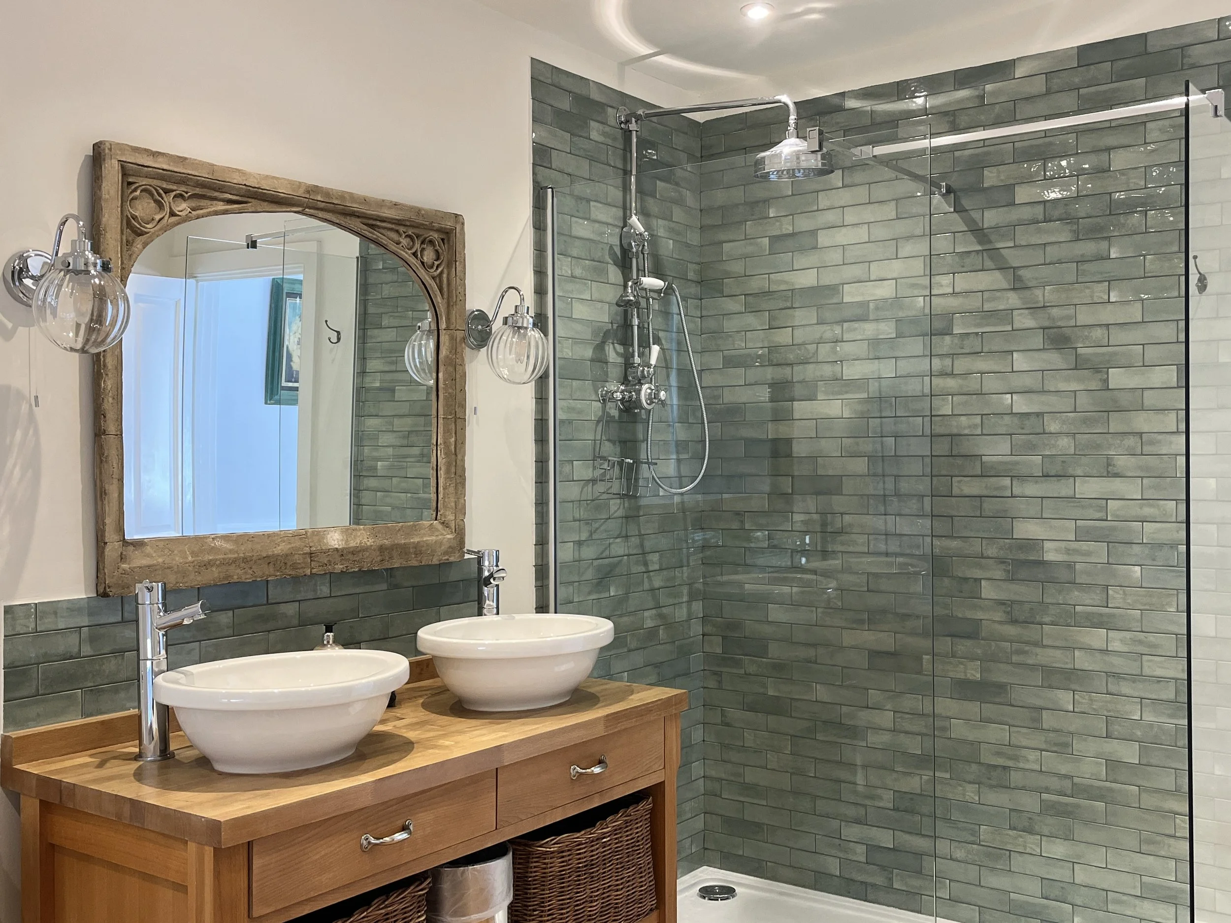 8.1 Family Bathroom.jpg