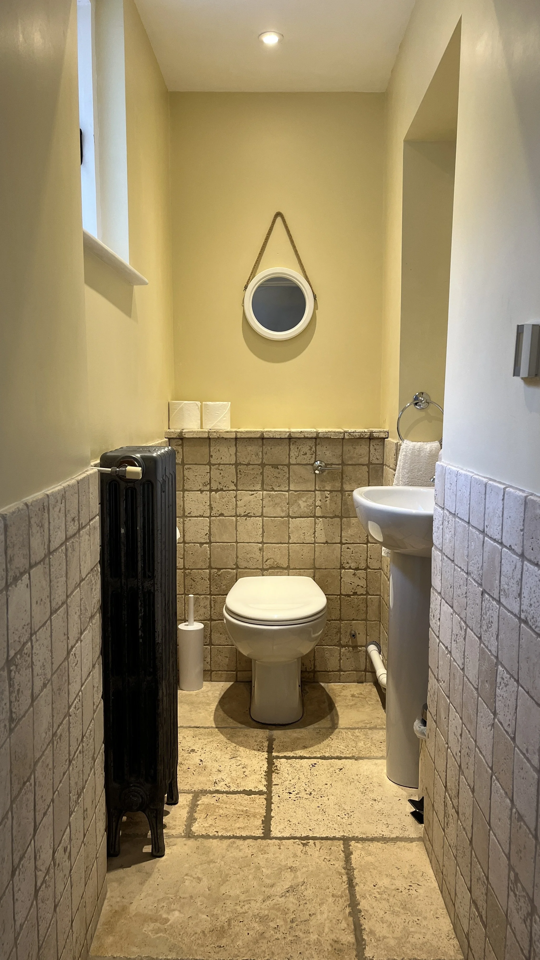 20. Downstairs WC.JPG
