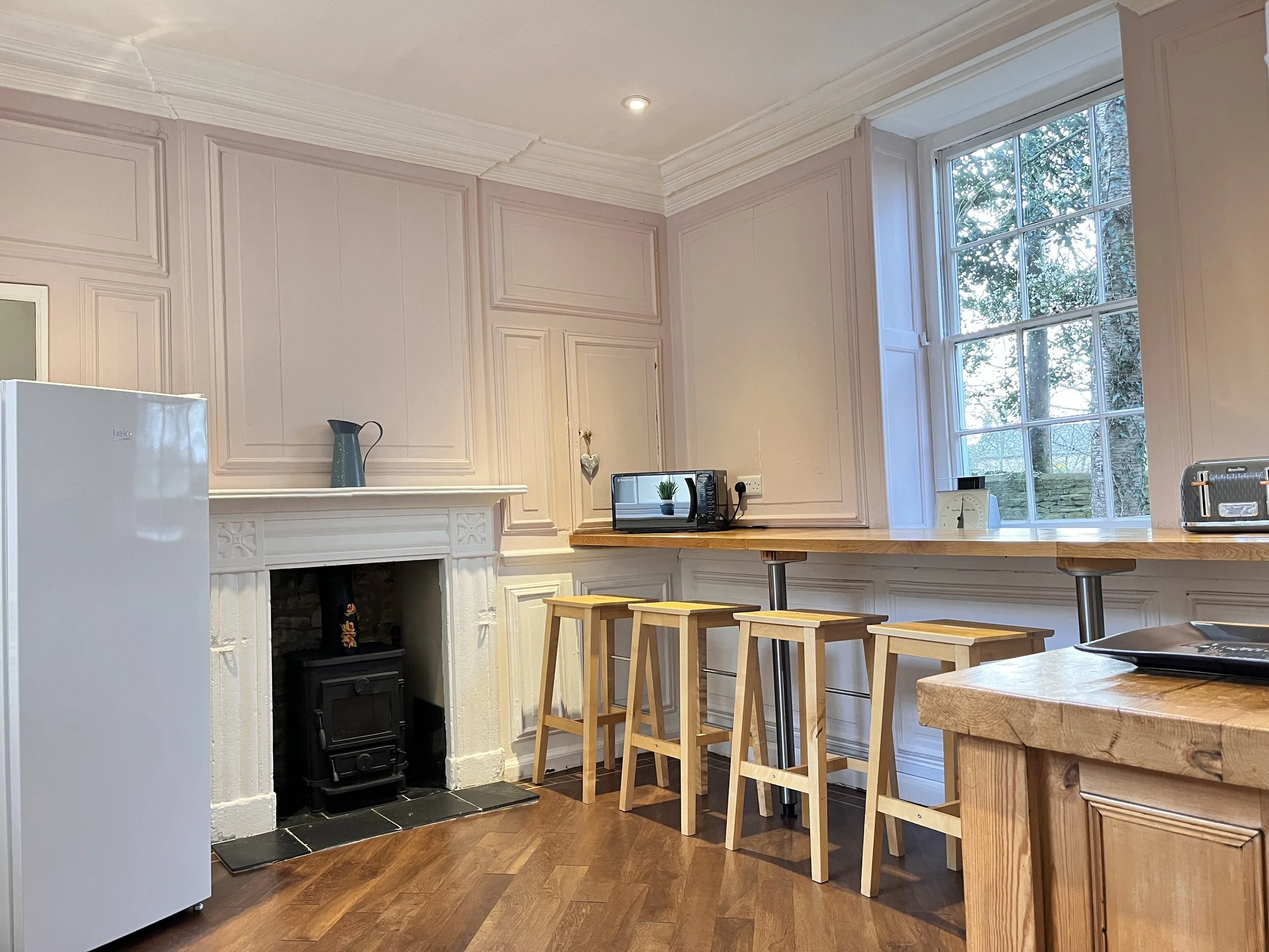 5.1 Manor House Pantry.JPG