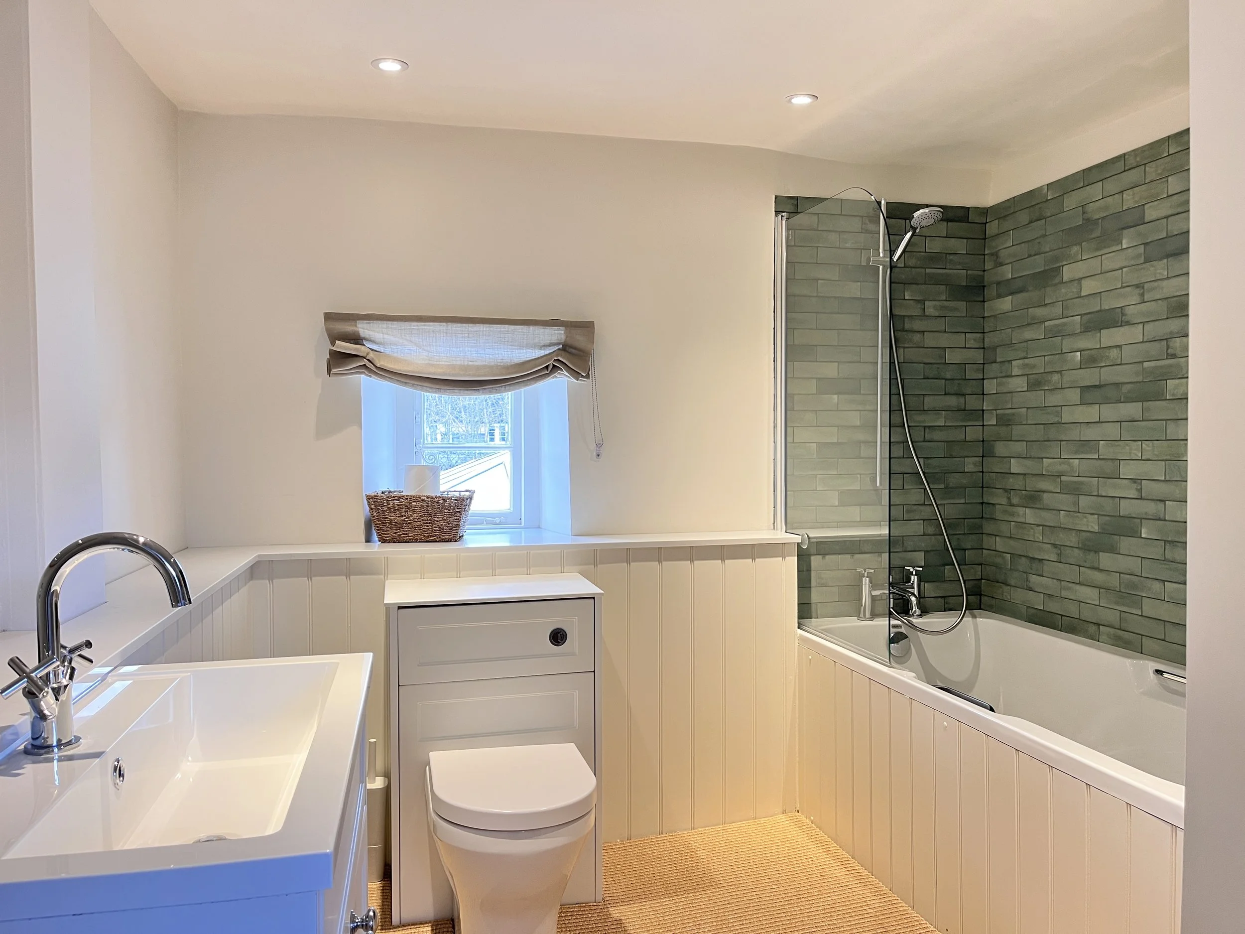 17. Bathroom 2.JPG