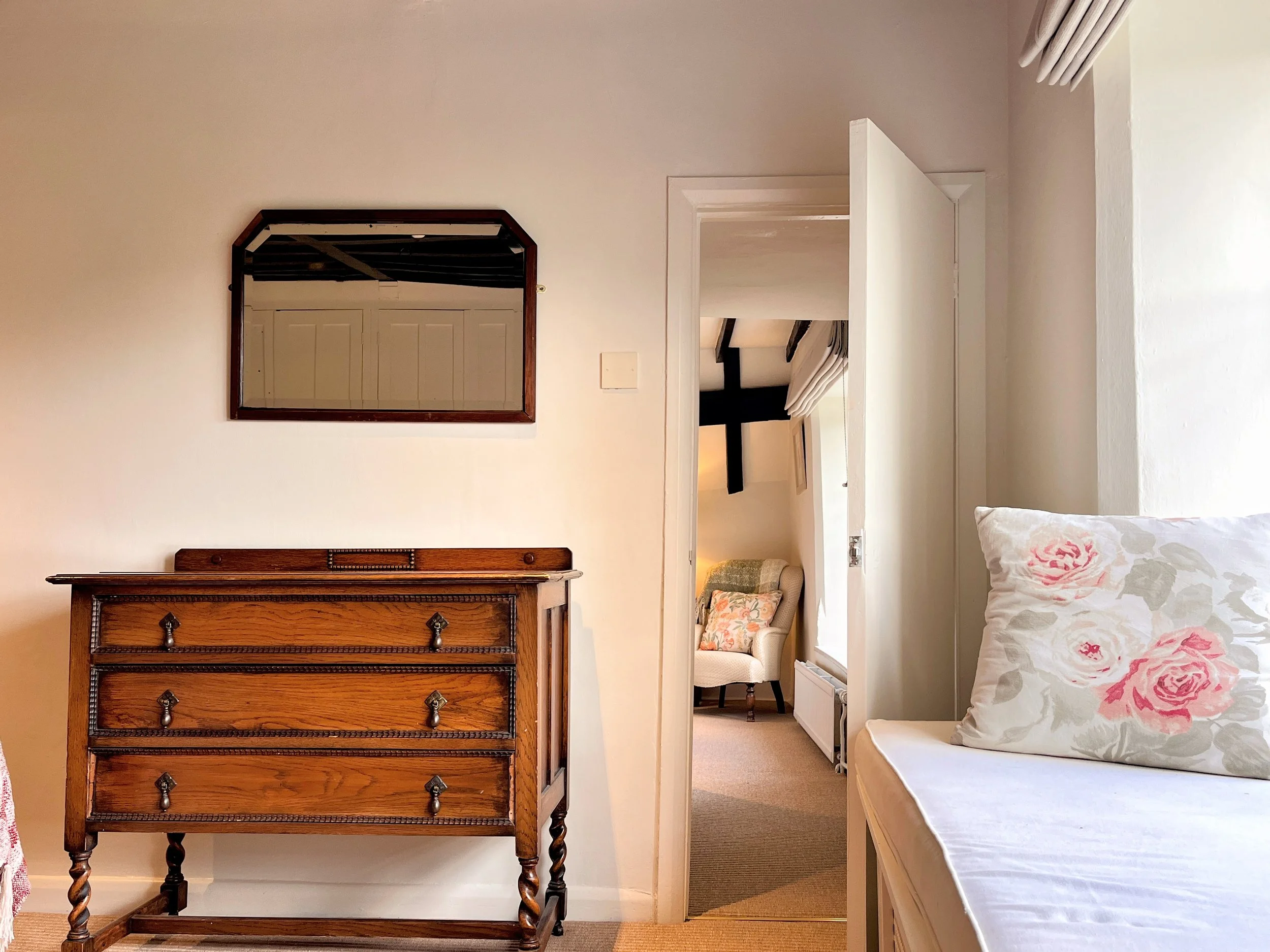 9.4 Bedroom 4 Connector with Bedroom 10.jpg