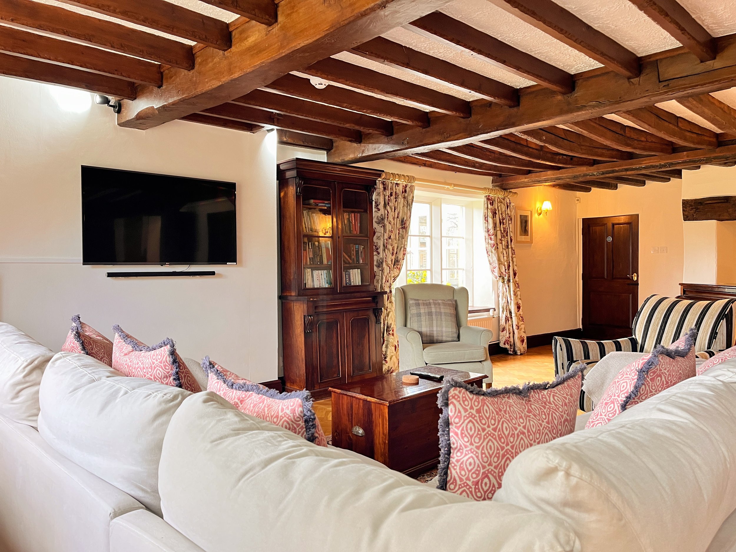 3.3 Living Room.jpg