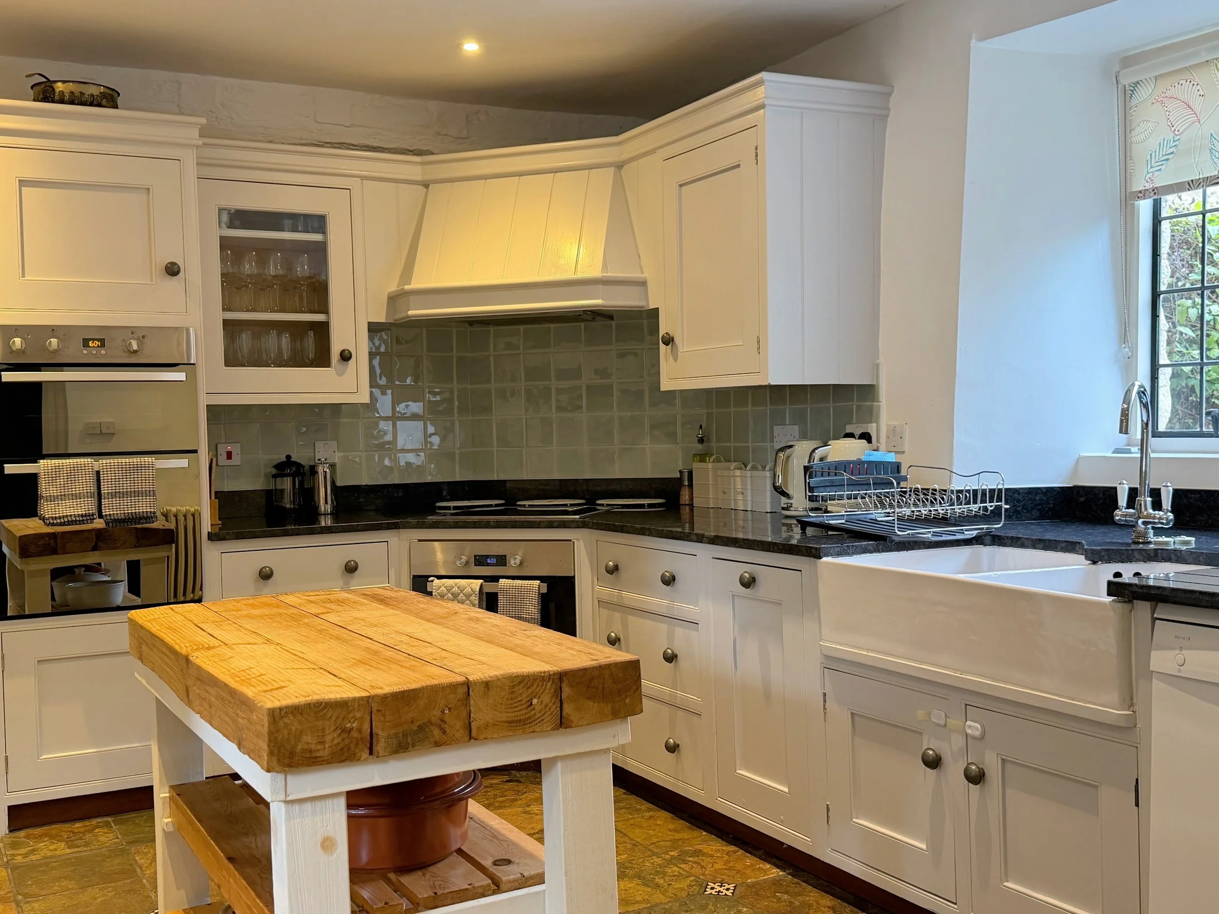 4.3 Kitchen.jpg