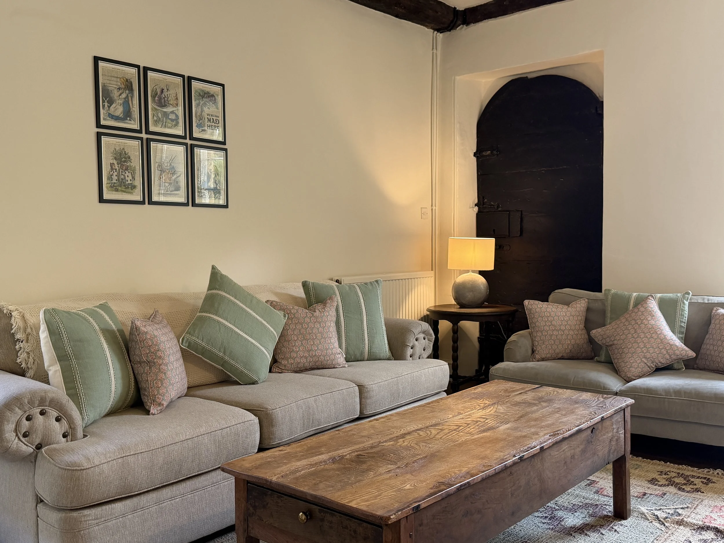 6.2 Living Room 2.JPG
