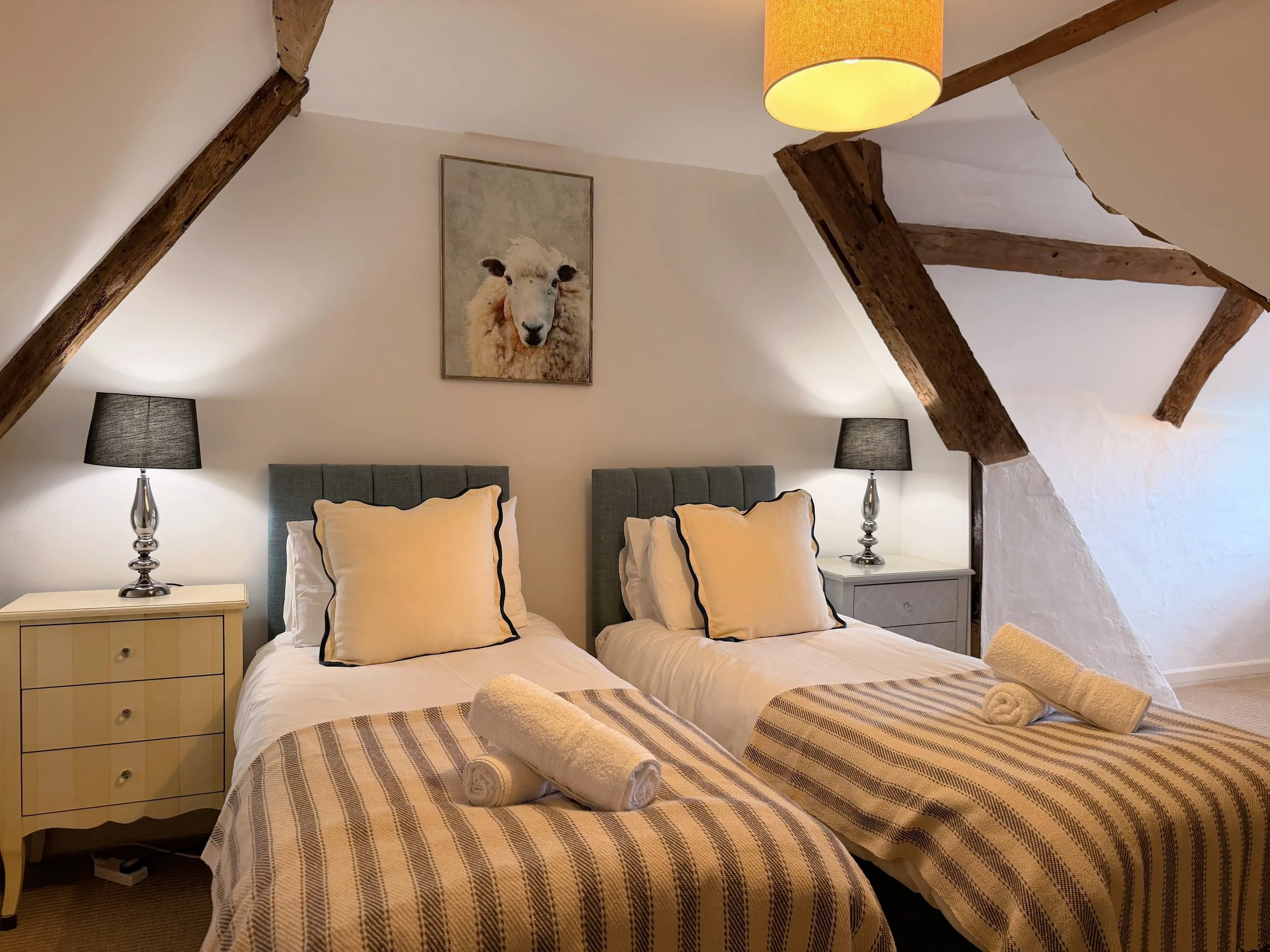 18.1 Bedroom 7.jpg