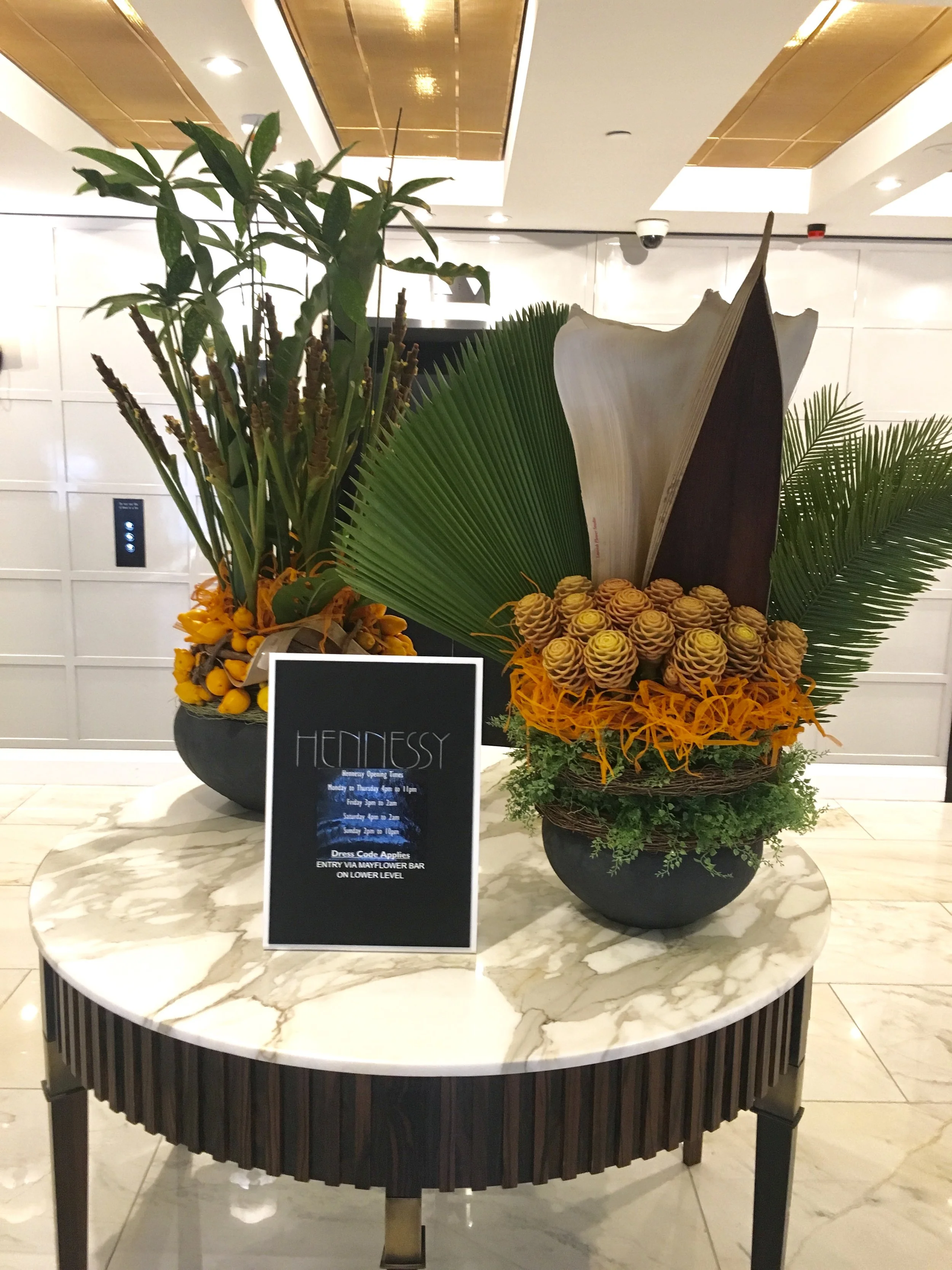 TROPICAL HOTEL ARRANGEMENTS