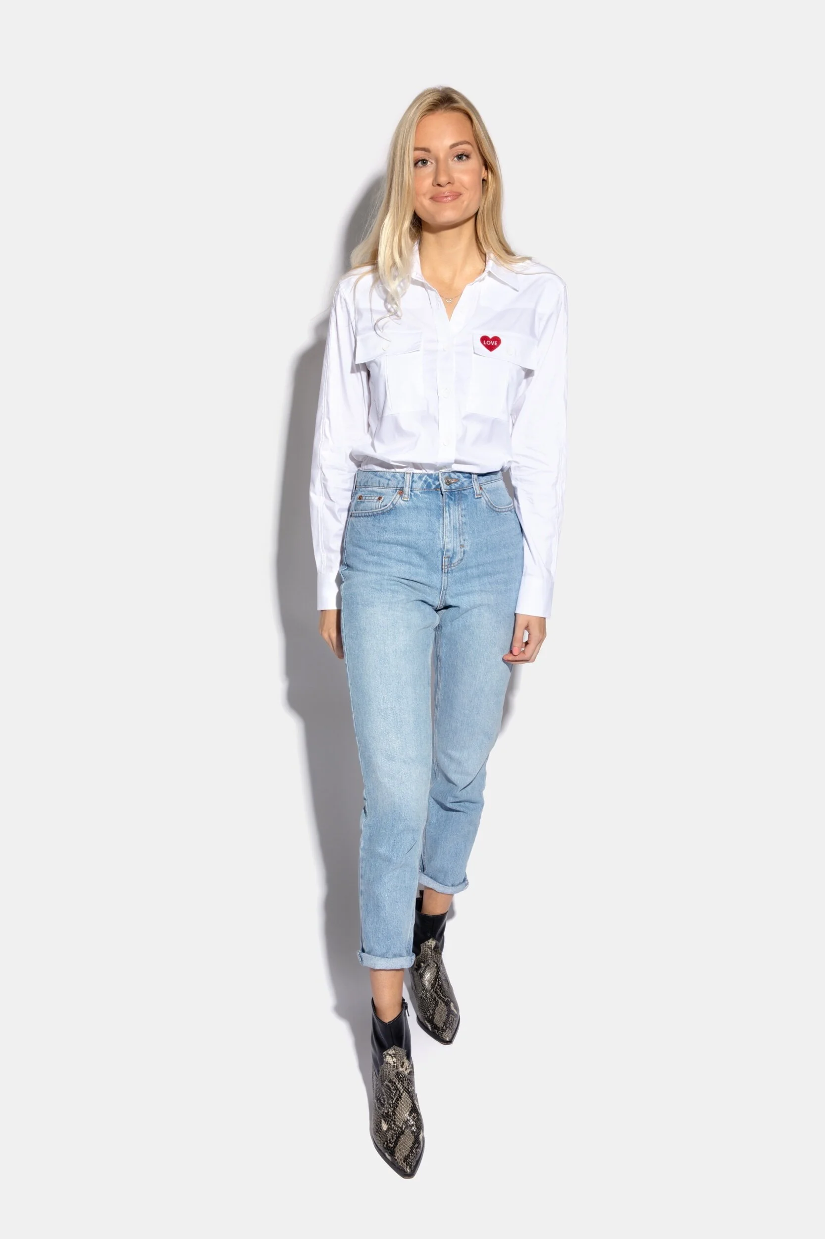 94604AF6-D8C4-4F6B-9F68-3DEA72D8E8FE