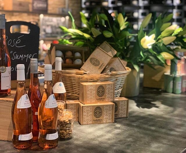 Pick up a bottle of delightful Ros&egrave; to enjoy in the sunshine... is there anything better quite frankly? ☀️🥂 .
.
.
#ros&eacute; #englishsummer #luxury #finewines #shoplocal #cirenshopping #supportlocal #mbbbrasserie #cornhalldeli #kingsheadhot