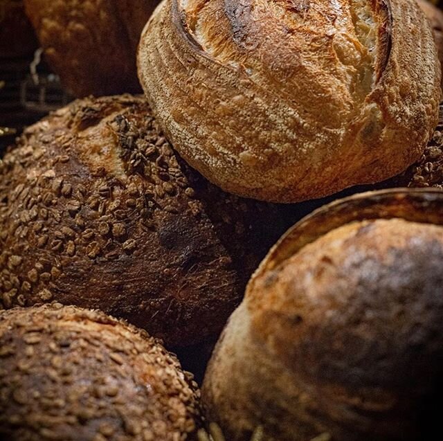 Everyone&rsquo;s favourite @sourdoughrevolutionfood bread back in stock tomorrow! Remember to add a loaf to your order! 📞 01285641818
.
.
.
#sourdough #sourdoughrevolution #callandcollect #supportlocal #mbbbrasserie #cornhalldeli #kingsheadhotel #so