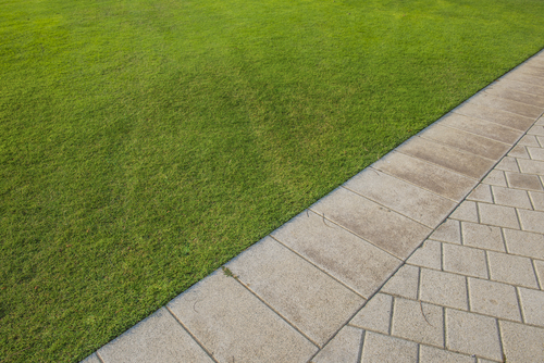 Bespoke-landscaping-co-cobble-edging.jpg