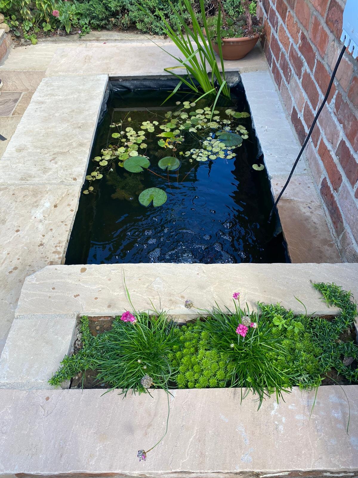 Bespoke-Landscaping-Co-Water-Features-03.jpg