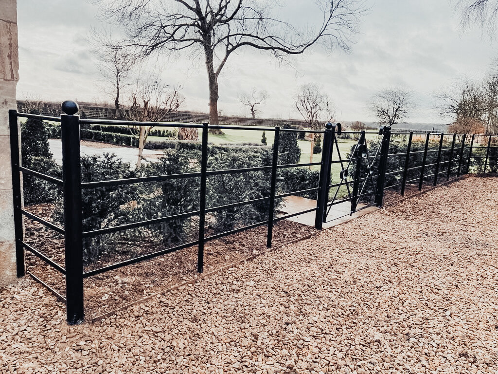 Bespoke-Landscaping-Co-Fencing-Gates-3.jpg