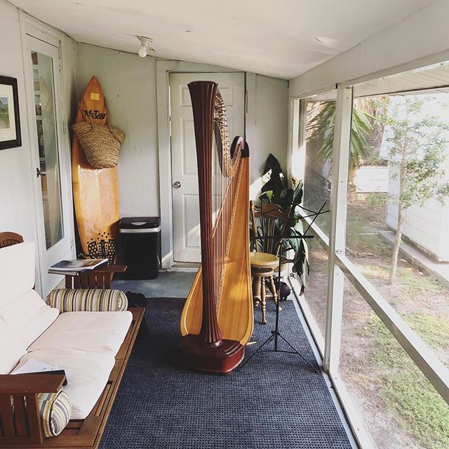 We love living in a small house, but practice becomes hard when Grady&rsquo;s napping. I&rsquo;m really thankful for an outdoor space for practice and Florida weather that allows it! #thecoastalharpist #practice #practicalharpist