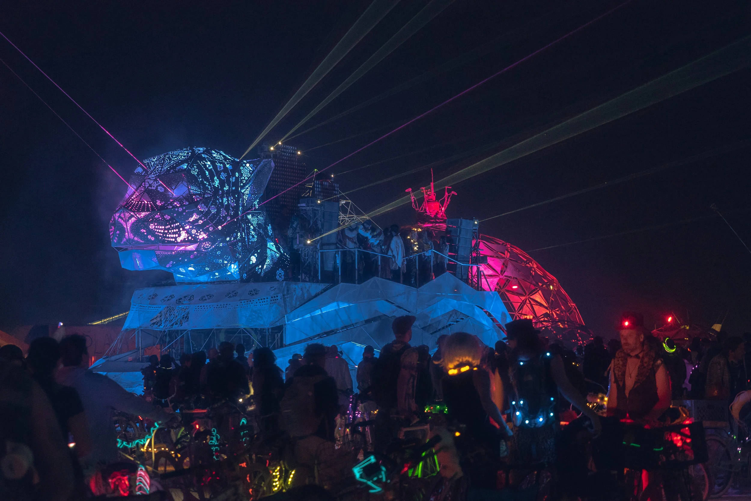 Artistic Centerpiece: Jaguara