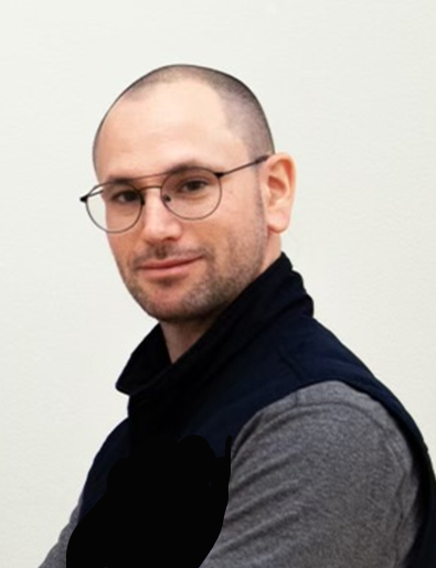 Micah Gurard Levin_photo.png