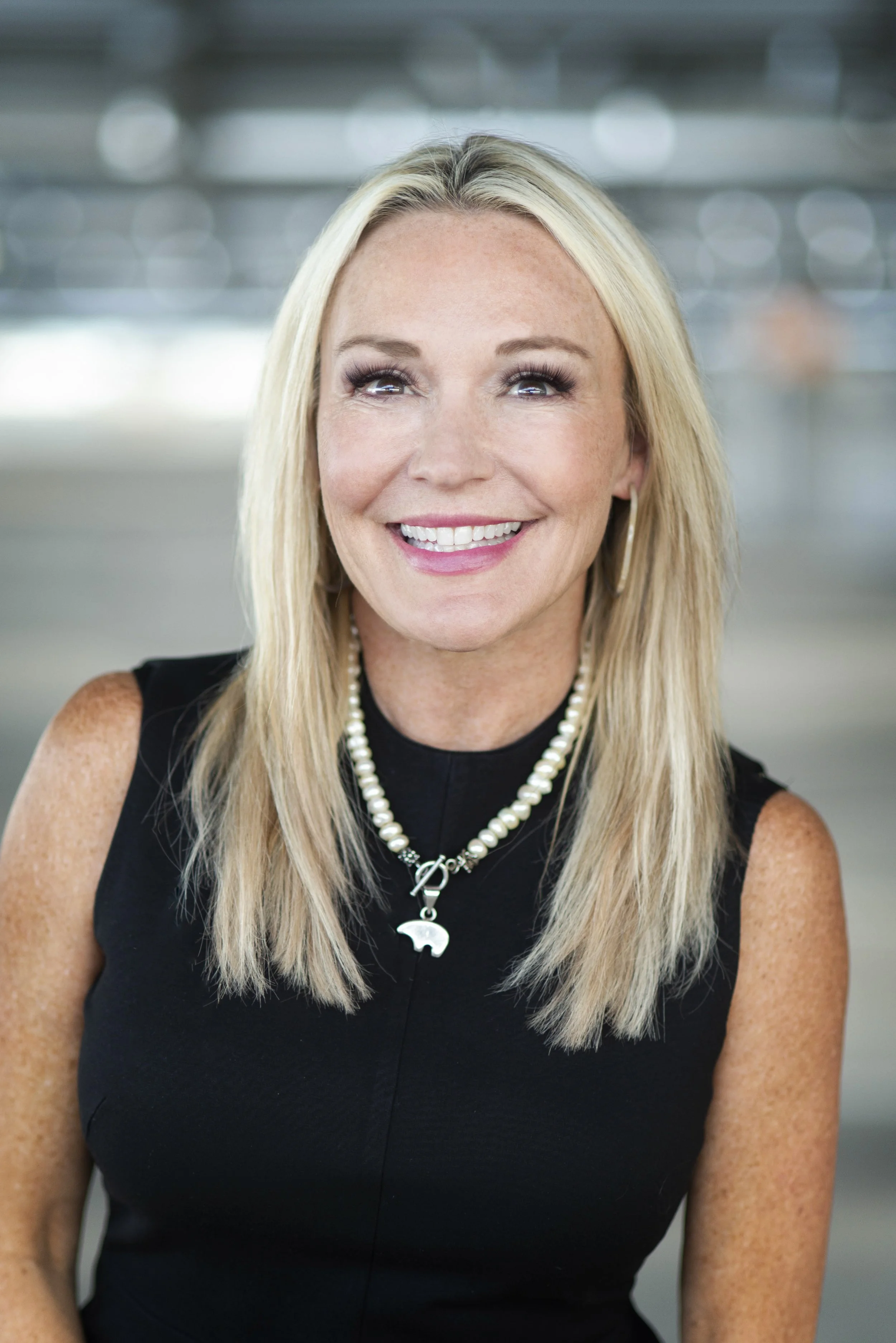 Angela Baier Headshot.jpg