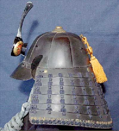 Hachi-ken hari-bachi kabuto