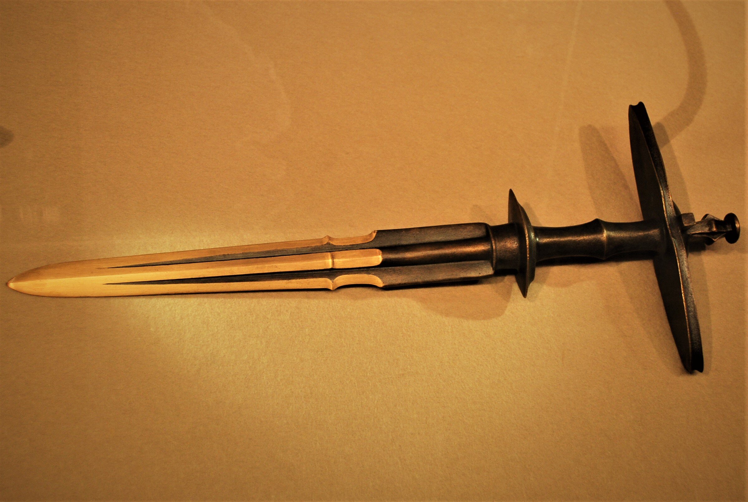 Bronze dagger (replica)