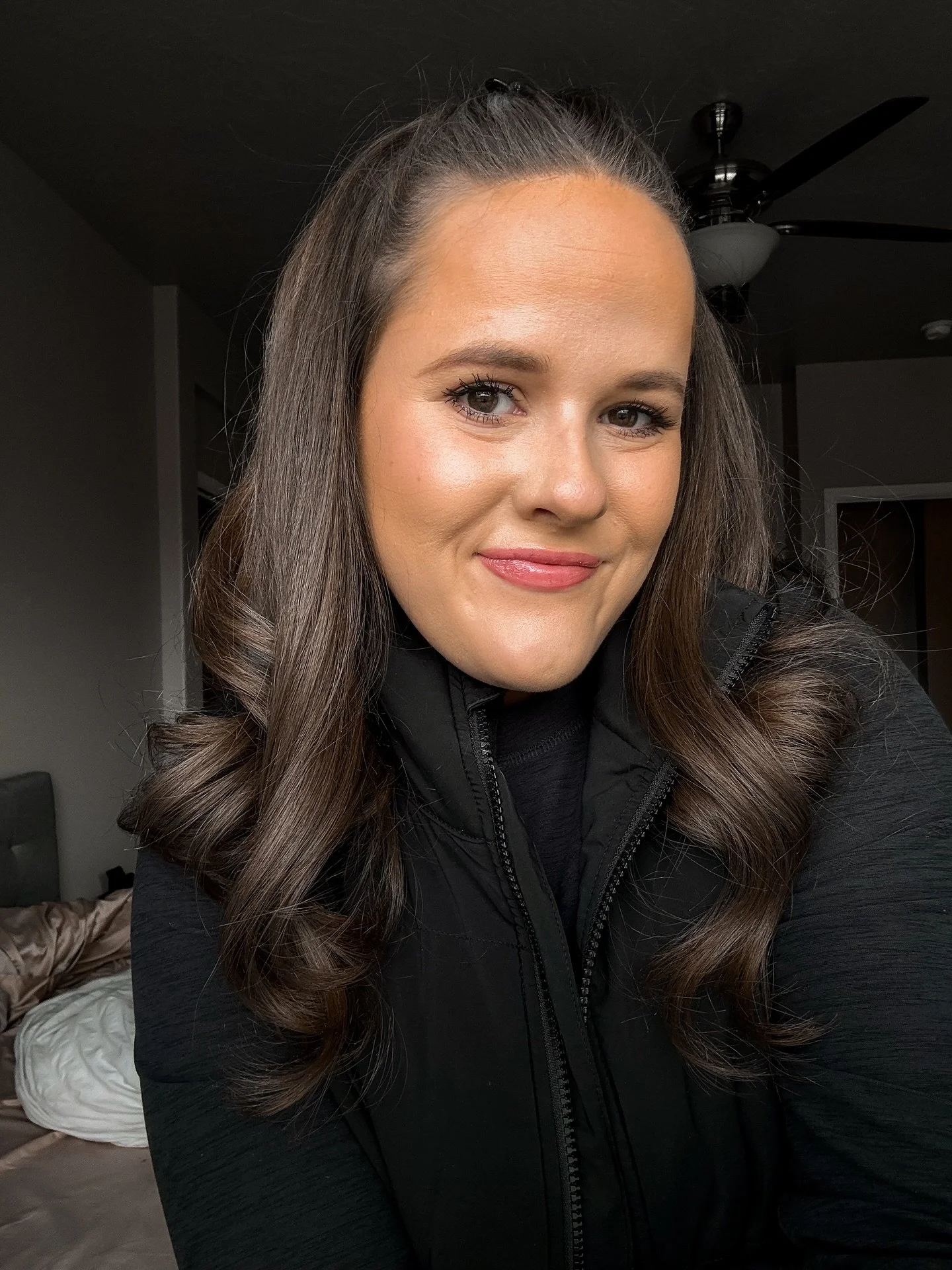 Meet Maddie! ✨

Maddie is a licensed cosmetologist and lash artist with over eight years of experience in the beauty industry. Before moving to Southern Utah, she owned her own lash salon, where she discovered her passion for helping clients feel bea