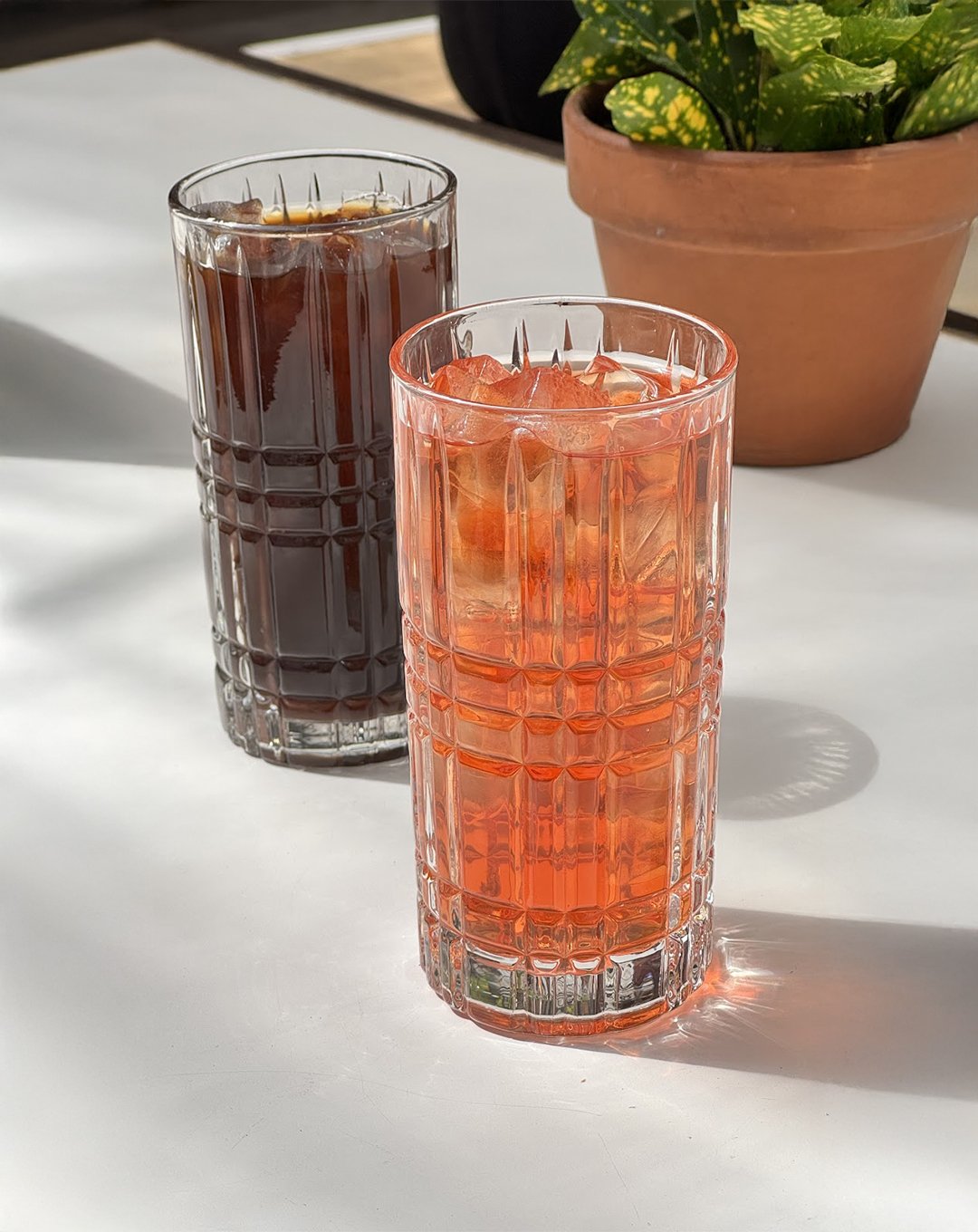 Cool down and refresh your day with our freshly brewed cold drinks! Cold brew or Blueberry Rooibos Iced Tea 🧊
Come by for lunch&mdash;and pair your favourite dish with one of these cool picks 😉
.
.
Available for Lunch: Mon-Fri | 11A-3P
+ Weekend Br