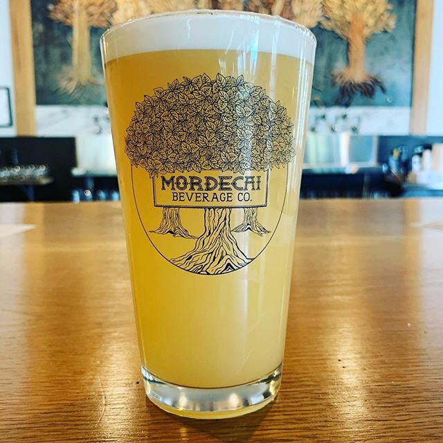 Hefeweizen now on tap! 5.5% Banana and clove on the nose, easy drinking, finishes slightly dry.  Come get one today! 
#newbeer #hefeweizen #mordecai #gatewayplazaraleigh #eastraleigh