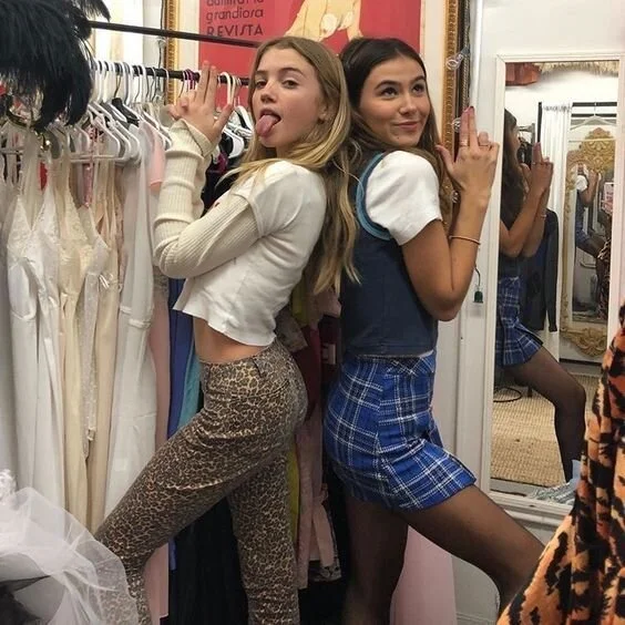 8e0959bff79d0b9018a0f16048d4c44e.jpg