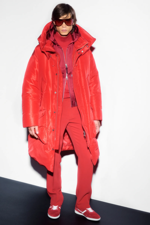 00031-tom-ford-fall-22-mens-nyc-credit-brand.png