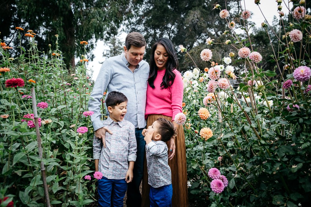 outdoor garden family photography session in Palo Alto, CA by Al