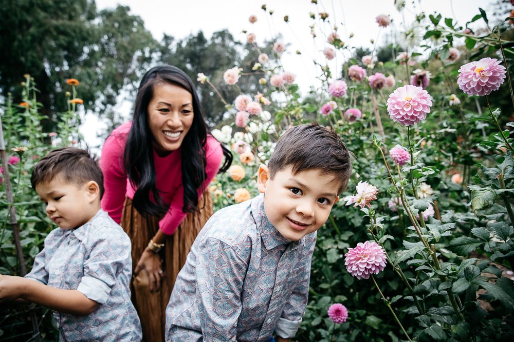 outdoor garden family photography session in Palo Alto, CA by Al