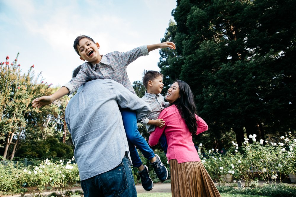 outdoor garden family photography session in Palo Alto, CA by Al