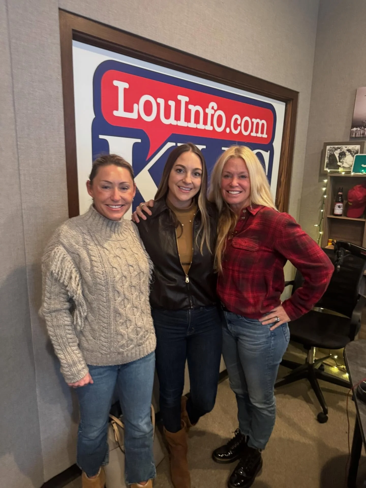 Yesterday we wrapped up the year with Brittany Dwyer, founder of Disco!  We talked all things community, what inspired her to start Disco! and some of the fun projects she&rsquo;s working on like Atlas Gift Co. (Swipe to see some of their amazing box