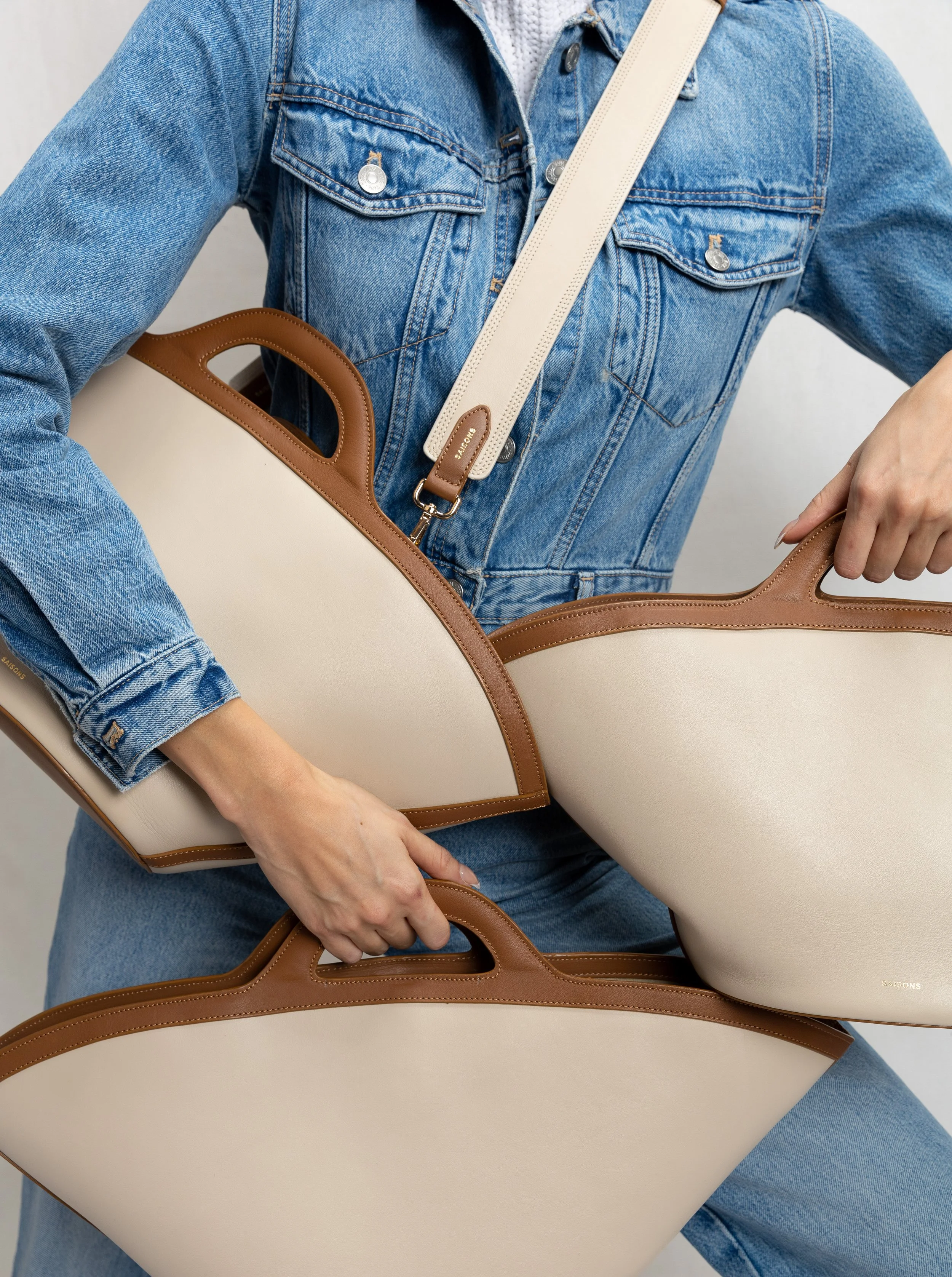 SAISONS 2023 Ava7310.jpg