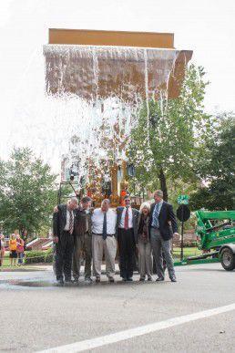 Standing together, Lee faculty completed the ALS Ice Bucket Challenge.(Photo by Peri McIntosh)