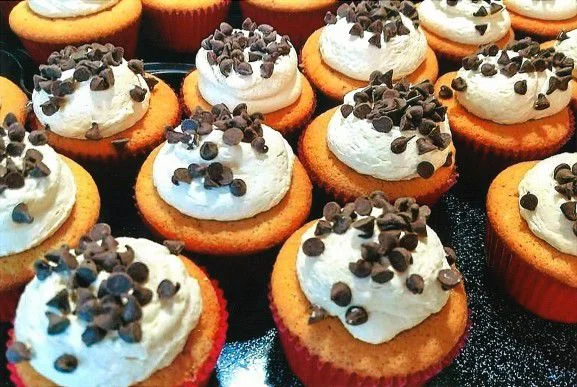 Local home-based bakery offers specialty treats to Lee and Cleveland community