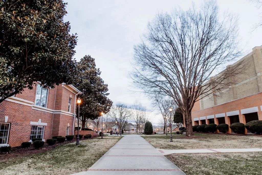 Lee enacts emergency grading policy