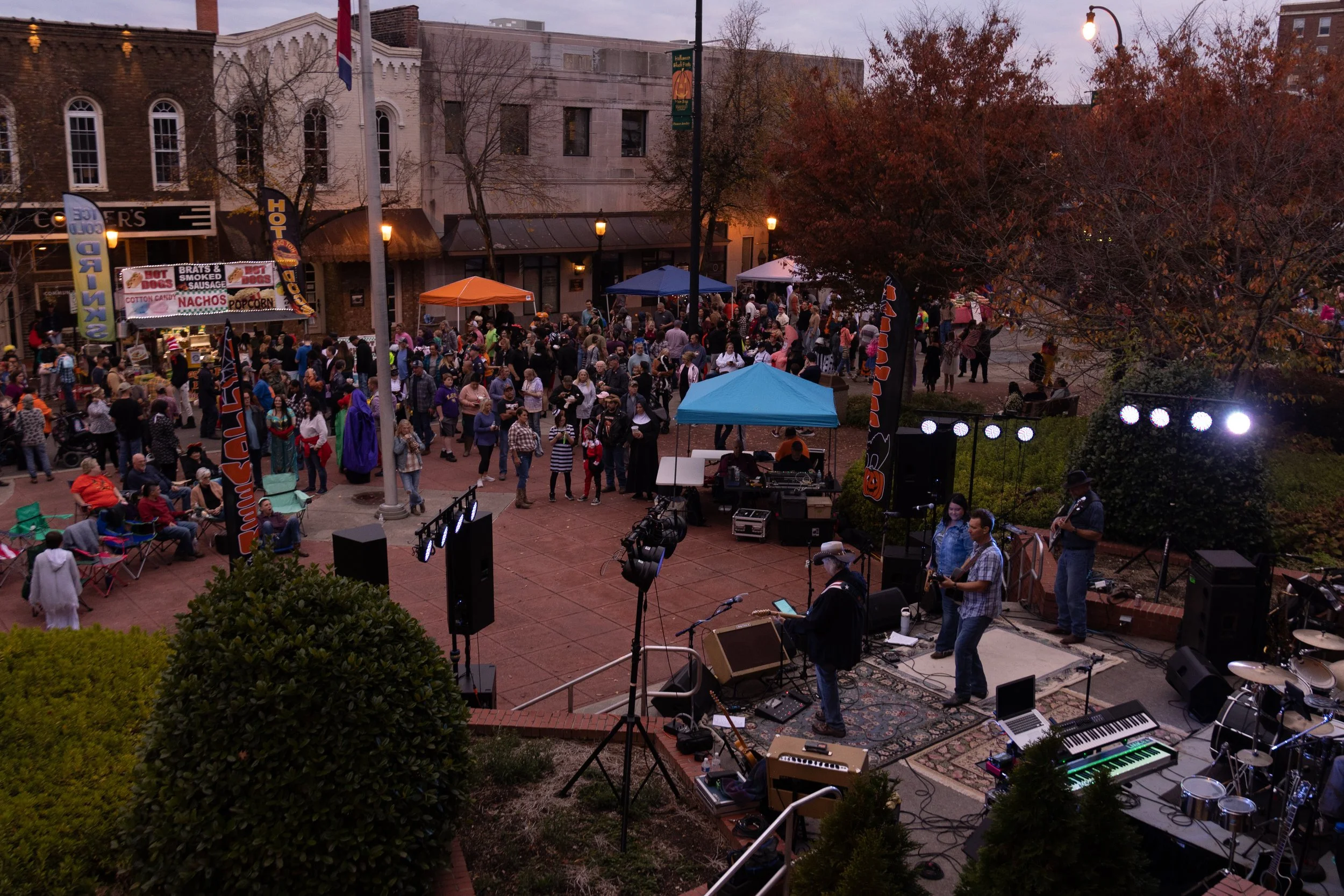 Downtown Cleveland Halloween Festivities — Lee Clarion