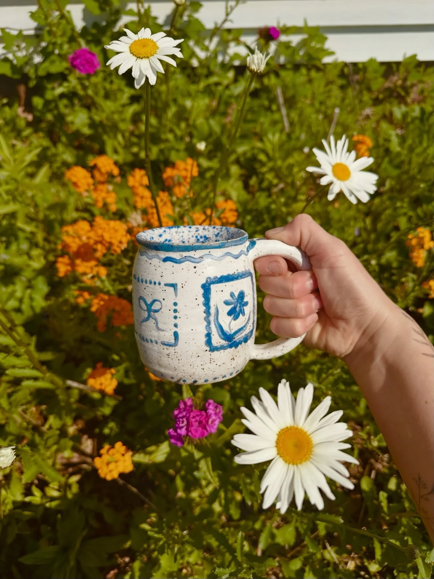 Happy #mugshotmonday 🌼✨