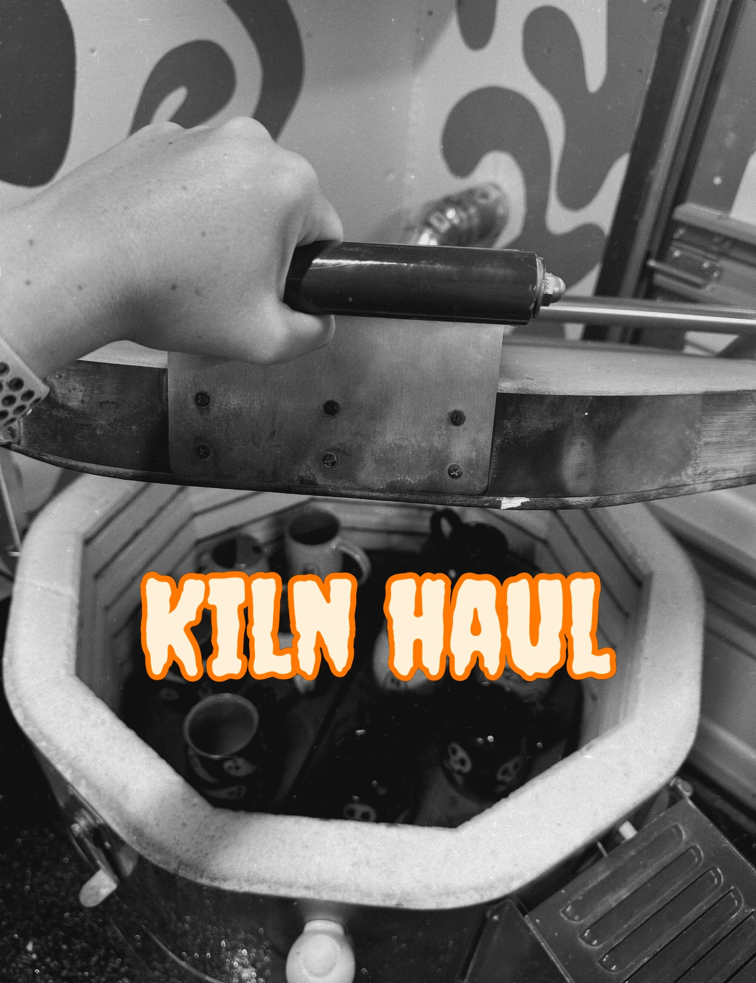✨ KILN HAUL ✨ 

🔪🩸Dropping Online September 2 at 8pm est ☠️✨ 

#halloweenpottery #halloweenmug #halloweeneveryday #hocuspocusmug #screammug