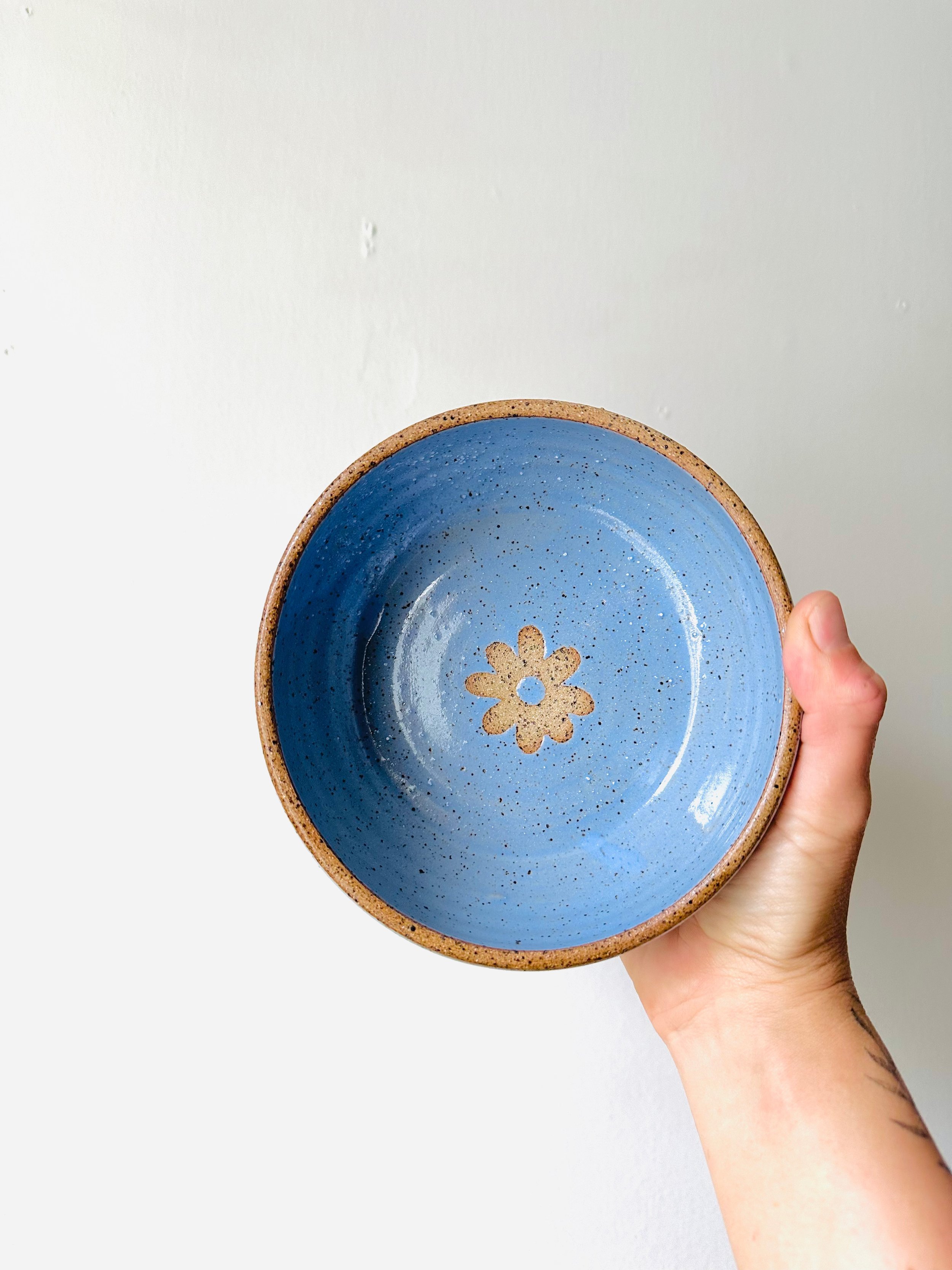 Top-View-of-Periwinkle-Daisy-Bowl.jpg