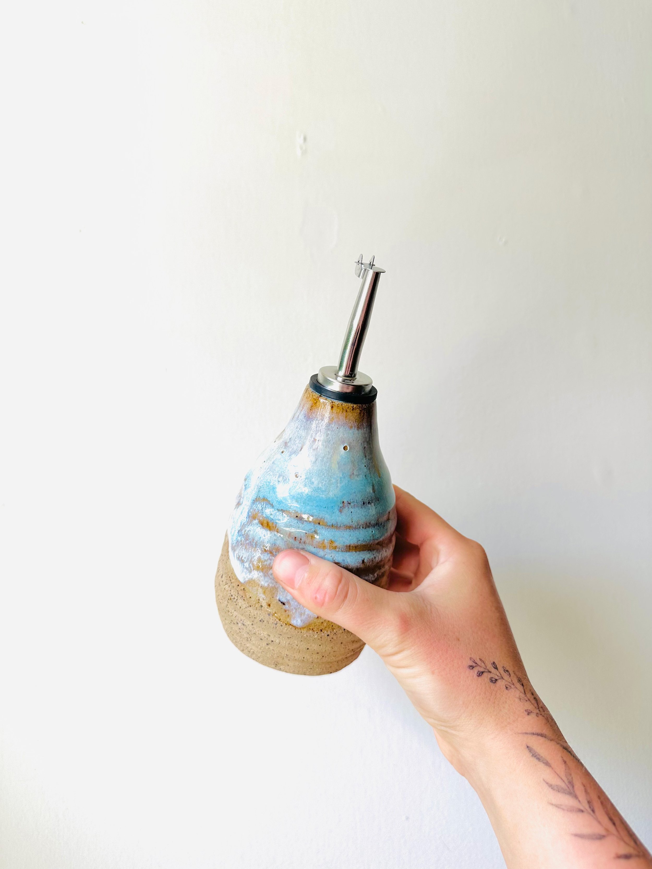 Beachy Oil Dispenser