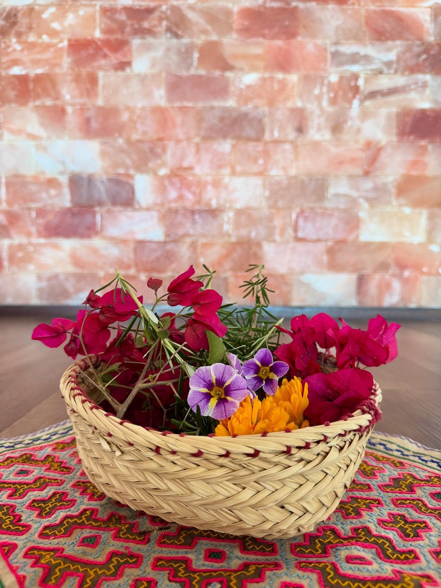 Upcoming Full Moon Circle 🌕✨

Our next circle is happening soon and we invite you to join us for a circle of Moon Wisdom teachings, Feminine Connection and Sharing.

This month&rsquo;s circle will be one of celebrating the energies of light ~ honori